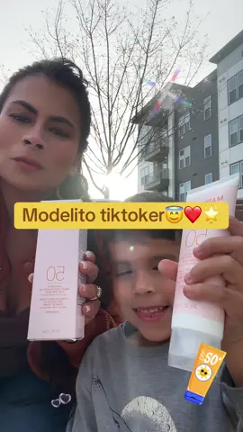 #sunscreamspf50  #lonuevodemarykay  #modelitodemama🙊💞  #protegelapieldetuniño😇😇😇