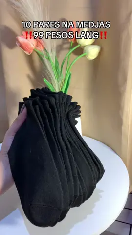 Mga mare ang mahal nito sa bangketa or sa palengke 3 pares ay 50 Pesos dito wala pang 100 pesos yung 10 pares tapos di naman manipis. #socks #socksformen #socksforwomen #blacksocks #medjas 
