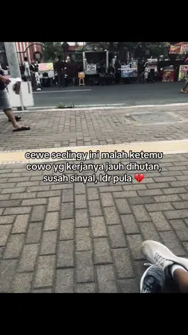 kuat kuat clingy girlsss 😭🙅🏻‍♀️