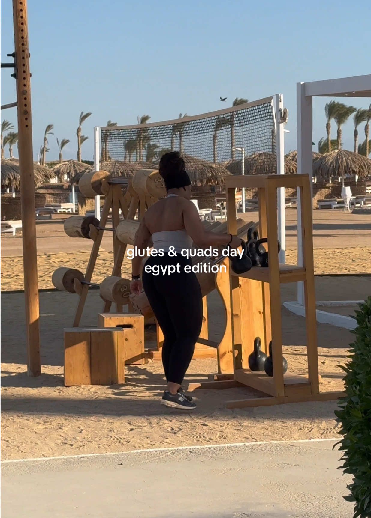 a view while working out, I’m there 🏃🏽‍♀️ #GymTok #gymbabe #Fitness #egypt #merakiresorthurghada #legday #holidayworkout #gymwithaview #fyp 