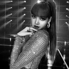 #LISA - eu preciso urgetemente de clips novos de todas as meninas meudeus😞 . . ( ib :: da diva dnv @𝑳ove ! 💥 ) #fyy #fyp #foryou #virall 