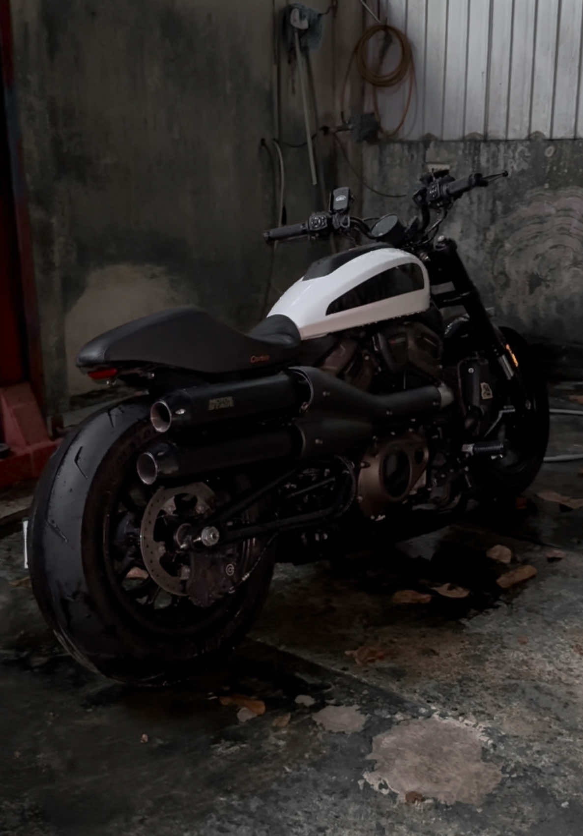 One and Only 🇱🇰 Harley Davidson sportster S RH1250  2023 manufactured  Fully customised bike cost more that 10 laks for customisation  #CapCut #Harley #Davidson #kevin_00 #srilanka🇱🇰 #rodadekacrewsquad #foryou #highcapacitysrilanka 