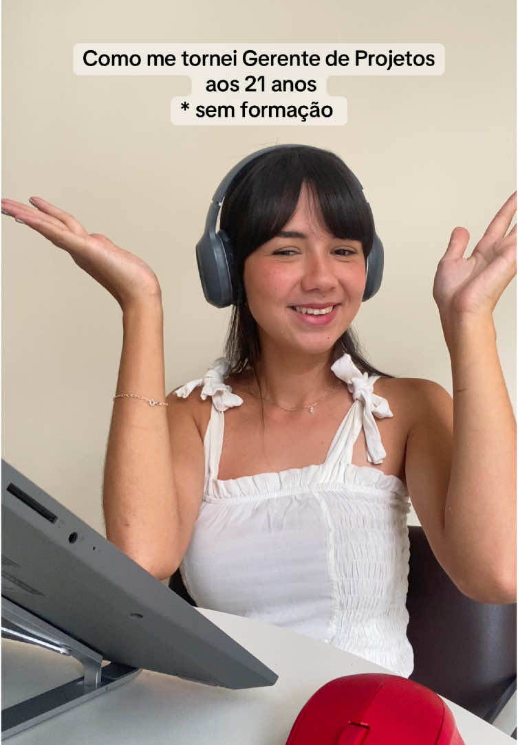 Comente aqui a sua pergunta, que irei responder em um próximo vídeo! hoje tenho 23 anos e quase 2 anos de profissão. Amo muito o que faço, e tenho várias dicas da área. 🤍🫐✨ #girlygirl #dicasdetrabalho #trabalhohomeoffice 