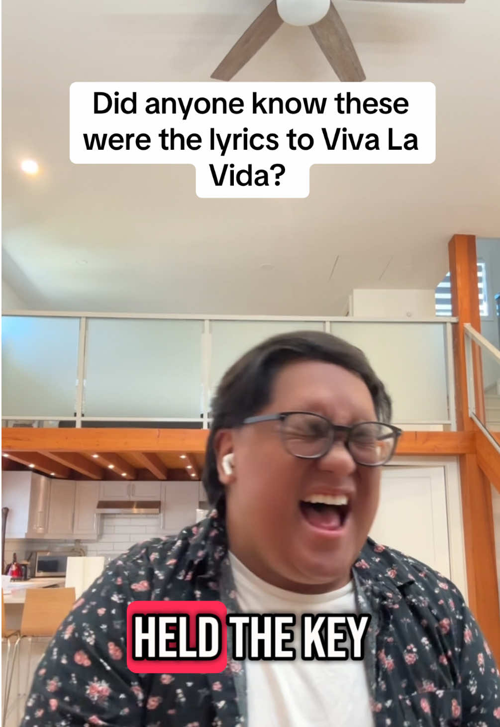 Did anyone know these were the lyrics? I didn’t know them until I looked properly 😂😭 @coldplay  #singing #singingvideo #coldplay #singer #vivalavida #singer 