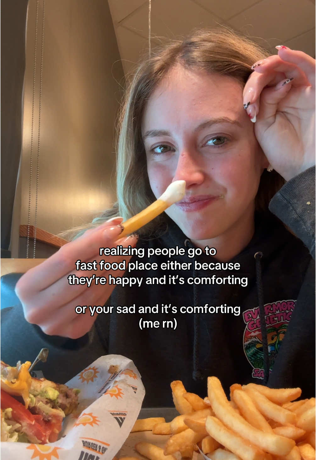 there’s nothing wrong with seeing food as comforting ⚠️ “see you in a tiny bikini in 4 months” nah see you in 4 months with a happy look on my face because I appreciate my body for how it is and see food and life as something to enjoy #foodfreedom 