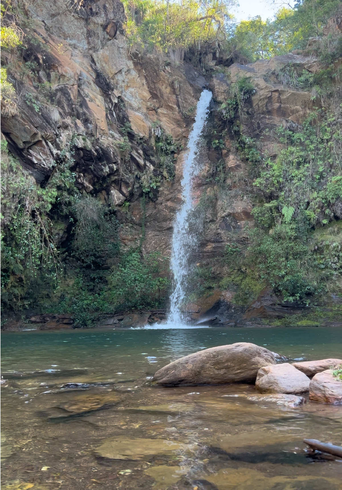 Belíssima cachoeira do cruzado em Acuruí - Itabirito/MG