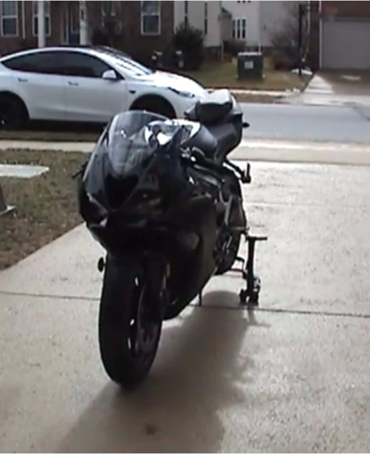 u can’t tell me i ain’t fly  #zx6r #636 #636ninja #zx10r #zx4rr #kawasaki #kawasakininja