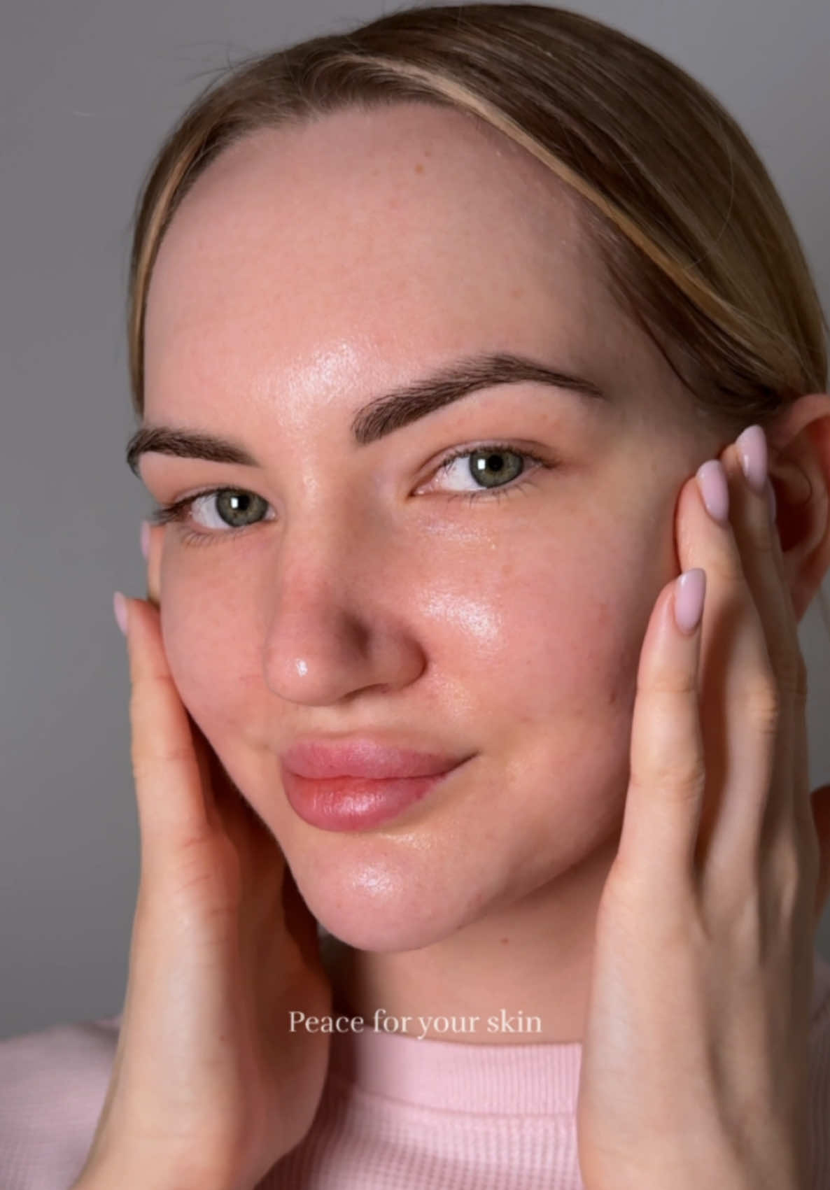 Keeping my skin calm and my pores clear with the Skin1004 Poremizing line! 💖 Quick Clay Stick Mask - so easy to use! Just swipe on, wait, and rinse for a fresh, deep-clean feel. Poremizing Ampoule - super lightweight yet deeply hydrating. Light Gel Cream - the perfect finishing touch, giving moisture without the heaviness. Pure skin, happy pores! My skin feels refreshed, smooth, and perfectly balanced. You can find these @SKIN1004 US products on their official website! Have you tried them yet? #SKIN1004 #Poremizing #Kbeauty #SkincareRoutine #PoreCare #GlassSkin #Hydration #ClayMask #LightweightSkincare #KoreanSkincare #GlowSkin #DeepClean #SmoothSkin #PoreMinimizing #SelfCare #skincarelover