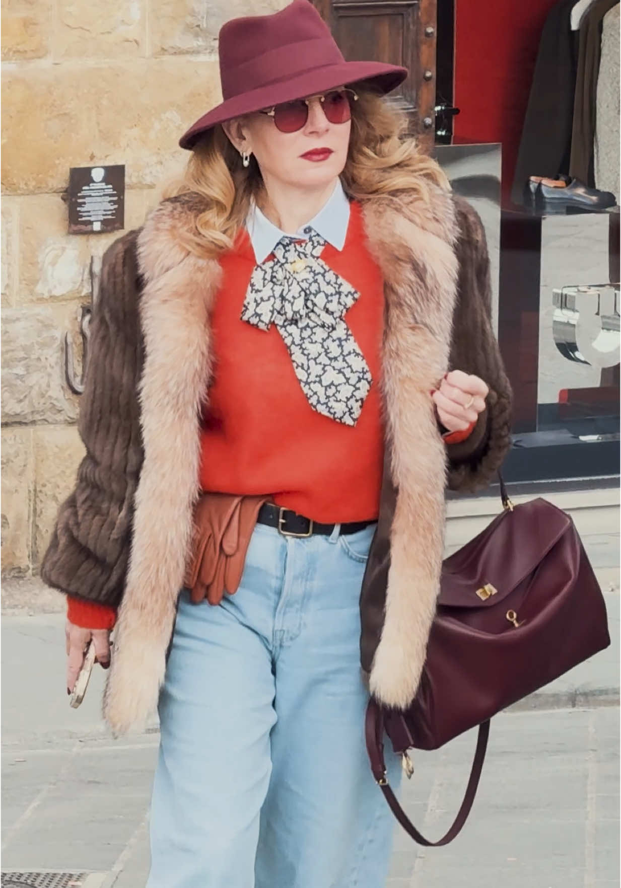 Milan Winter Outfits / Beautiful People are wearing beautiful clothes #creatorsearchinsights #fashion #milanwinteroutfits #streetwear #StreetFashion #luxuryoutfit #winterfashion #whatarepeoplewearing 