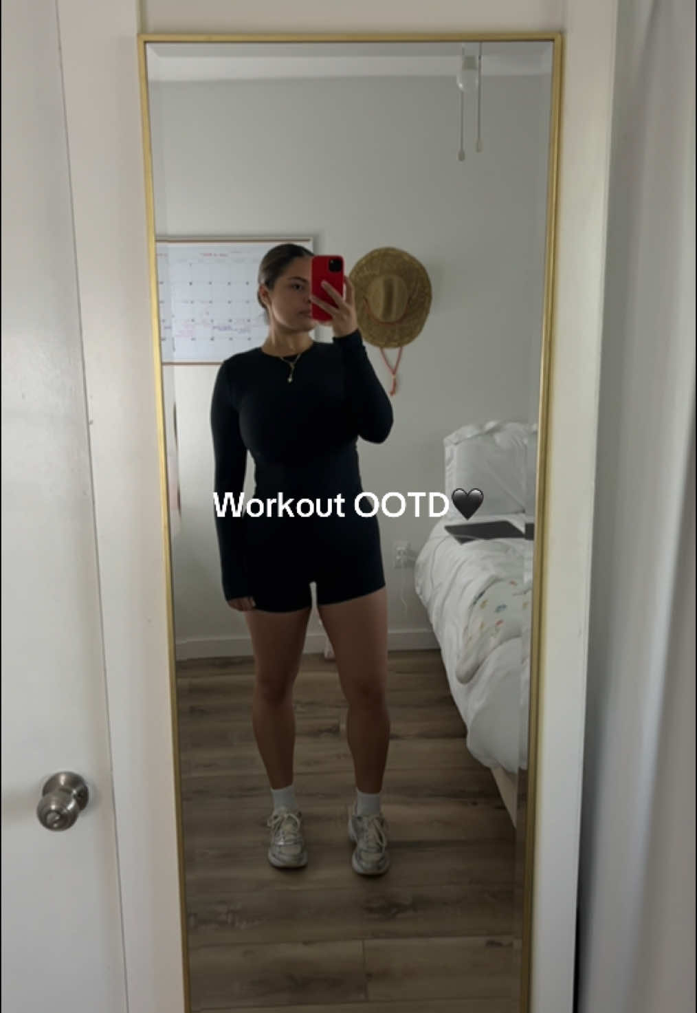 Workout ootd | Happy Tuesday! Whole out linked in my Amazon storefront🖤🩰 #workoutoutfit #workoutmotivation #OOTD 