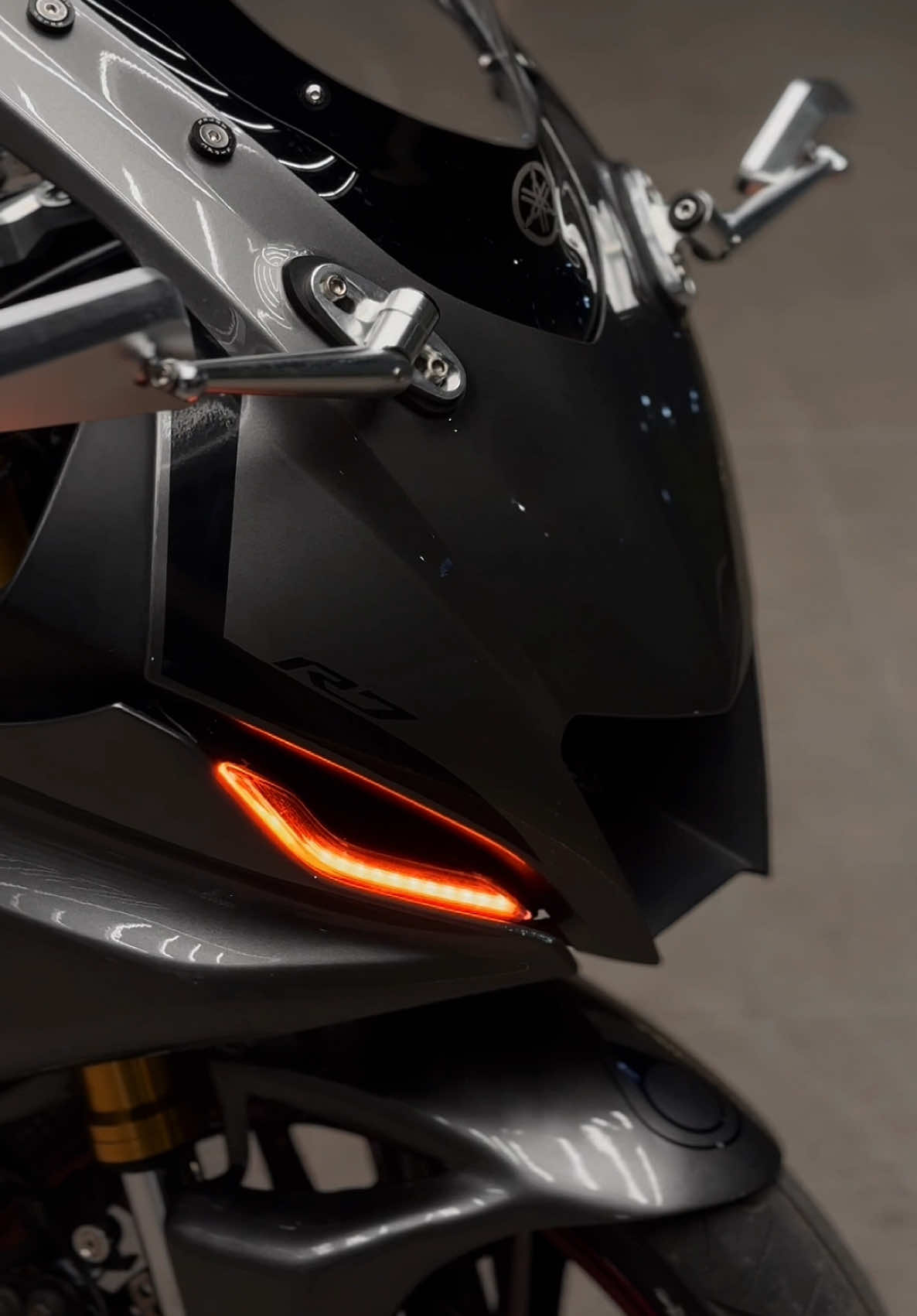 #foryourpage #unfrezzmyaccount #bike #r1m #indonesia🇮🇩 #viralvideo #madness #foryou #highlights #viral #highlight 