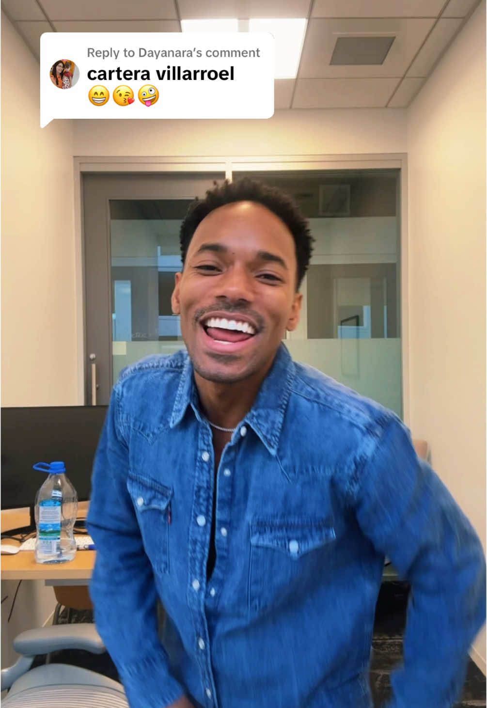 Replying to @Dayanara THIS VENEKA X CARTERA REMIX OMG 😭💃🏾🇻🇪 