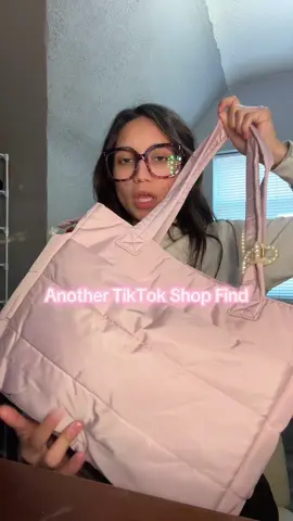 My new mommy wallet👛😝 #fyp #tiktokshop #trending #wallet #bag #viralvideo 