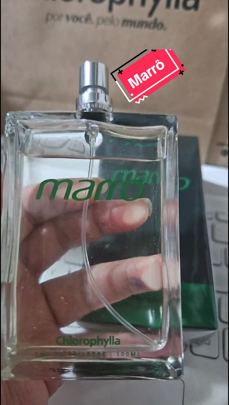 Perfume fresco,vegano e ideal para dias quentes  Diretamente de Gravatá-PE Somos Franquia São Paulo-SP #Marrô  #semcrueldade  #presente  #chlophylla 