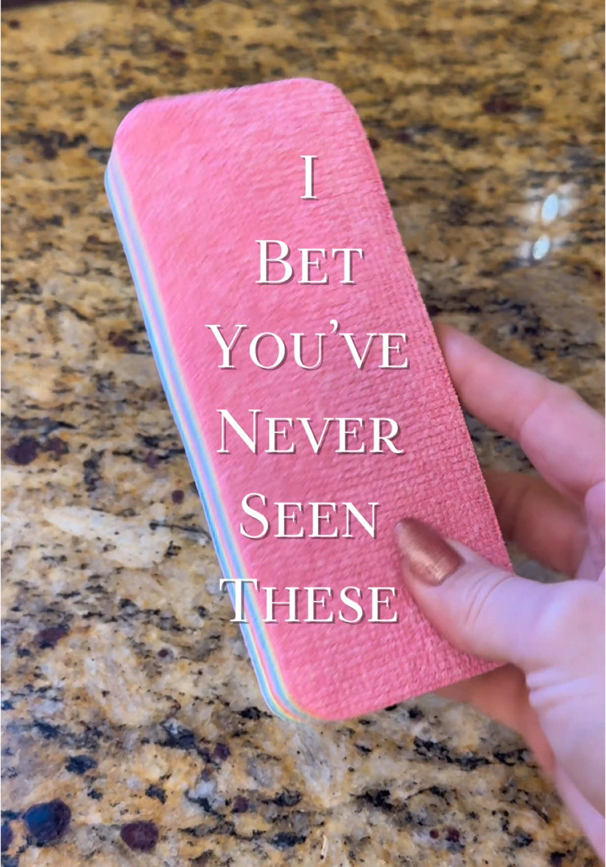 LlNK is in my bio!⤴️ stop wasting money on extra sponges when you can just peel off the layers! #amazonfinds #amazonhome #sponges #cleaninghacks #cleaningtips #amazonmusthaves 