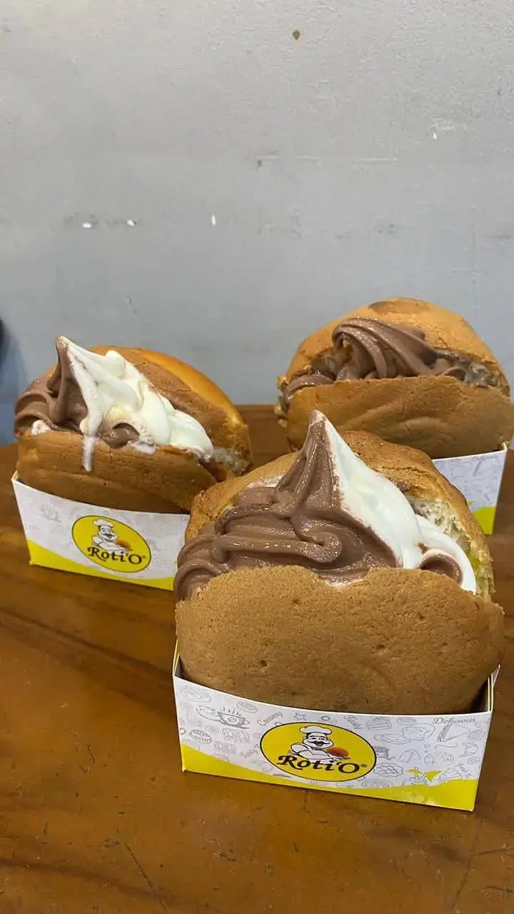 Prank lagi jajan roti O ambil aja buat prank status wa kalian jangan lupa follow 😊 #fypシ゚ #prankstatus #fyppppppppppppppppppppppp #prankstorywa #fypシ #prankstatuswa #storywa #fypシ゚viral🖤tiktok #fypage #salingsuportyuuuk🙏🤗🥰 