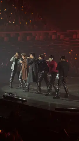 Please! bring me back to this moment. thanks urichill, membuatku senyum kembali💚  #NCT #NCT127 #themomentuminjkt @NCT Official 