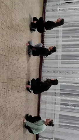 Сестрички))) 💞💞 #favorite_dance_msh  #сестри #сім'я #танці #дівчата #красуніукраїни #комбінація #ніжно #dancer 