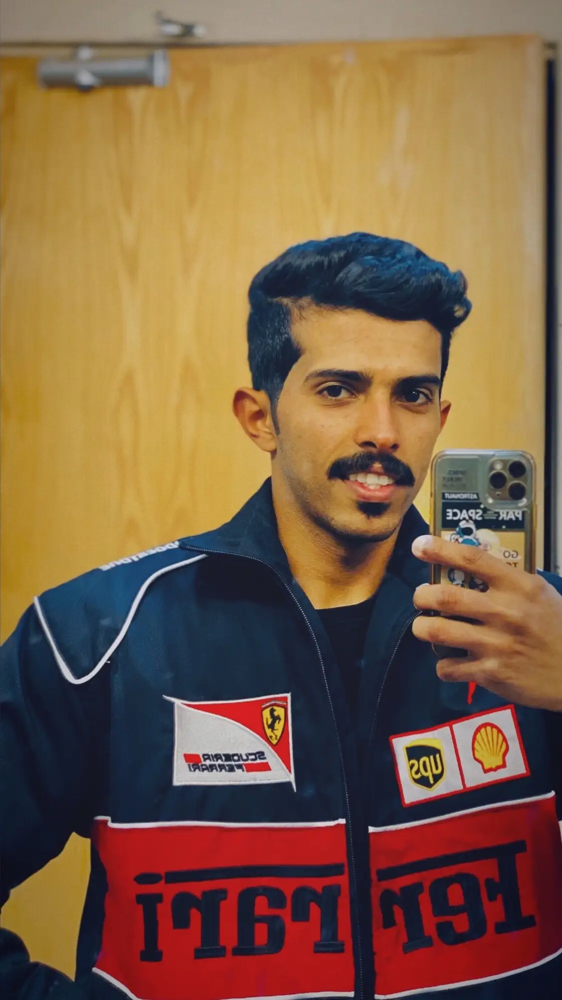 هلا والله 🏎️🤫  #foryou #explore #fyp #viral 