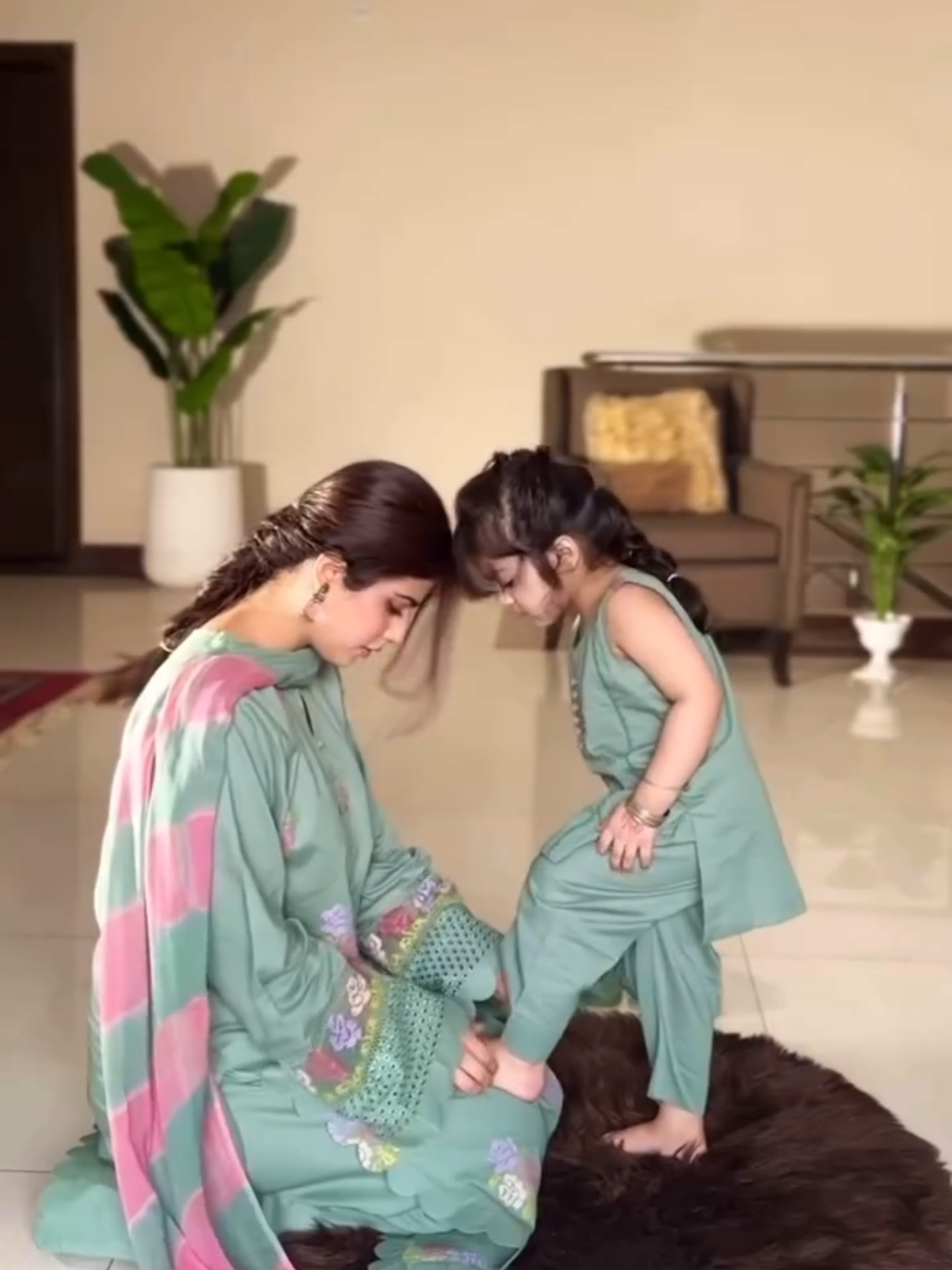 💚 Mother Daughter Duo  Special for this Eid 💚 Xs to XL  child's size Available  For order WhatsApp us or Dm us on Instagram 💌 #motherdaughter #duo #desistyle #grwm #stitch #eidarrivals #viralvideos #foryoupage❤️❤️ 
