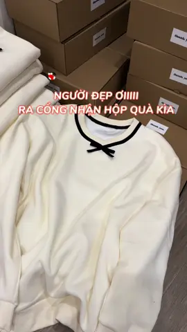Người đẹp ơi, ra lẹ ra lẹ #xh #xuhuongtiktok #trending #thinhhanh #sweater 