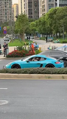 Mùa đẹp nhất của cô ấy làm sao có thể chọn 1 chàng trai nghèo ? #porsche718 #mixcshenzhen 