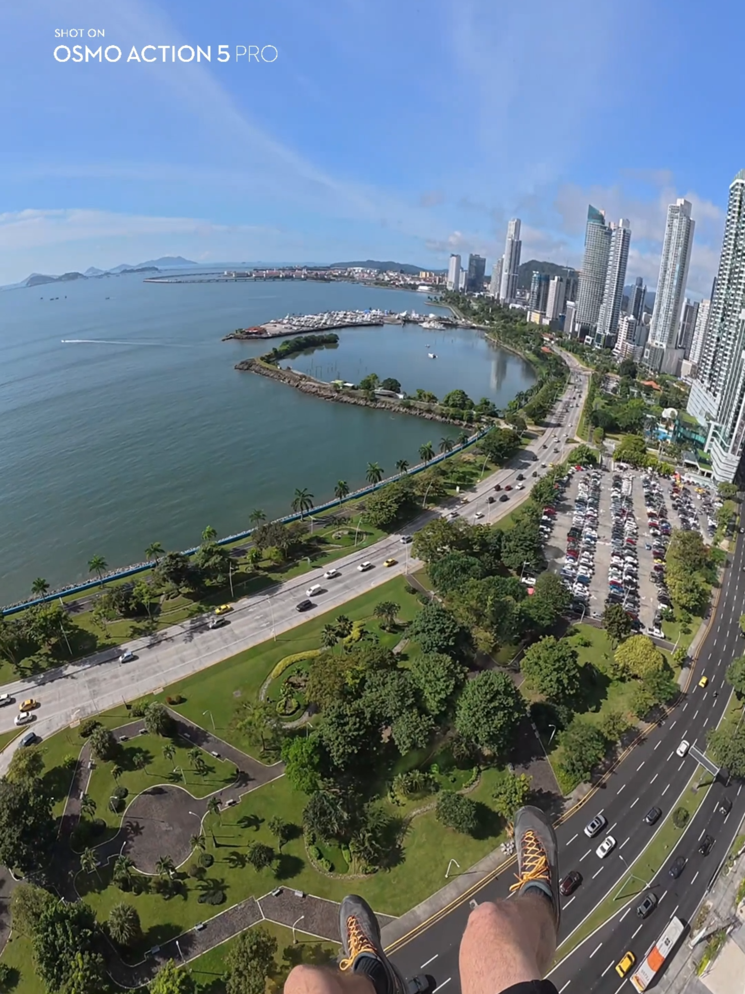 Don't just see the city, soar above it! 🪂 Capture the city from a whole new angle with the Osmo Action 5 Pro! 🏙️🚀 Created by: @mateomassoni #djiosmo #osmoaction5pro #basejump
