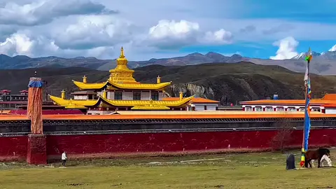Tagong Monastery stands as a testament to Tibetan Buddhism enduring legacy, merging devotion, history, and natural beauty into a profound cultural experience. It’s serene environment, set against grasslands and snow-capped peaks, offers a picturesque backdrop, making it a destination for both spiritual seekers and travelers #travelchina #travel #traveltibet #nature #chinatravel #Outdoors #Hiking 