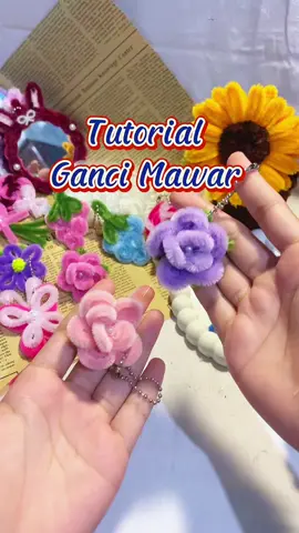 Tutorial ganci mawar simple mudah #gancikawatbulu #kawatbulu #mawar #bungamawar #kawatbulu #gantungankunci #lucu #fypage #foryou 