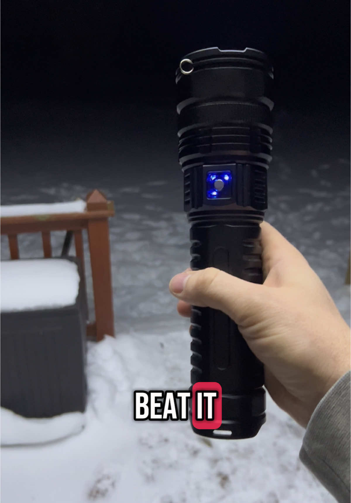 #flashlight #edc #edcgear #light #flash #fyp #mensgift #gift #tiktokshop #rechargeable 