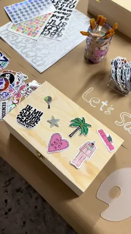 اصنعي بوكس ذكرياتك بنفسك ✨💌 #workshop #riyadh #fyp #explore #riyadhactivities #فعاليات_الرياض #painting #memoriesbox 