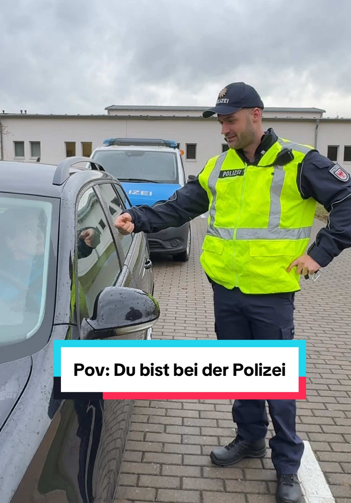 Der neue Toto & Harry🥸🤝 Vor lauter aufregung ganz vergessen dass ich den Grund zur kontrolle erwähnen muss😂😂@Polizei Karriere Brandenburg #polizei #comedy #relatable #uniform