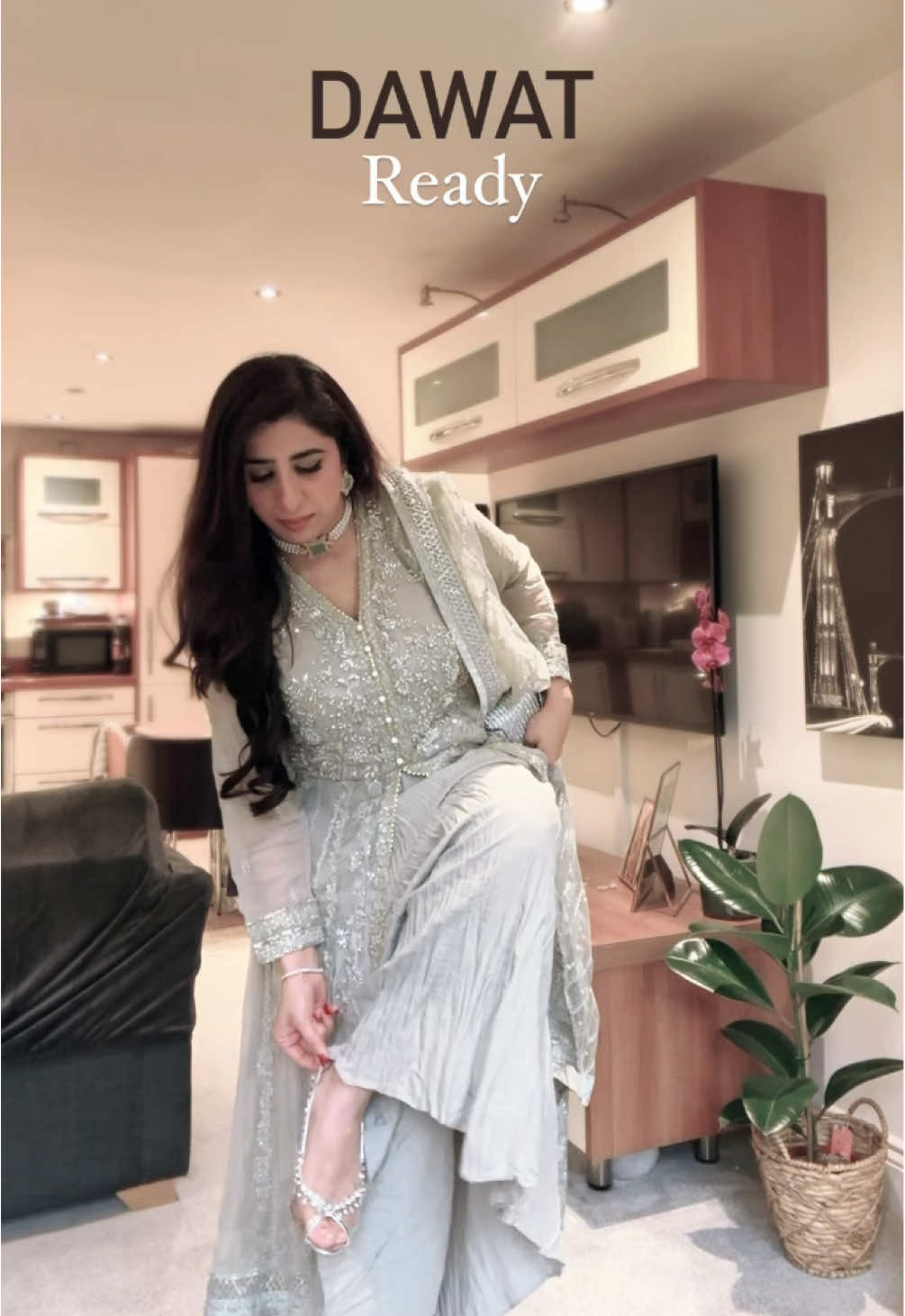 Shadi ki dawat ready ft. @mushqpk  I had so much fun doing this video ♥️ . #glambymcy #pakistanifashion #pakistani #pakistanisuits #pakistaniwedding #dawat #dawatready #laam #mushqpk #mushq #laamloves #pakistanstreetstyle #indianfashion #indianwedding #london #fyp 