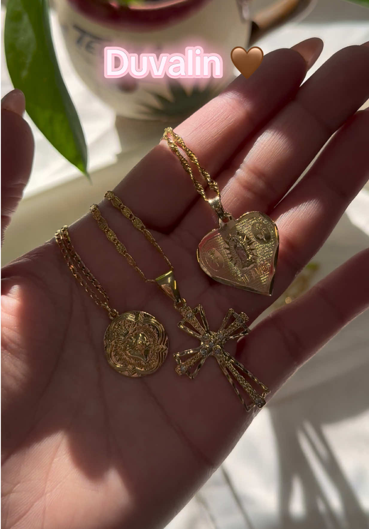 Latina mamiii 🤎😌 #latina #mocha #chocolate #ladyofguadalupe 