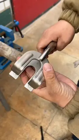 9-Inch Heavy-Duty Metal Welding Clamp - Adjustable, Locking Mechanism with Rubberized Grip for Secure Hold 👨‍🏭 FOLLOW US FOR MORE #hardwaretools #powertools #cordlesstools #handtools #weldingtools #aipowertools 