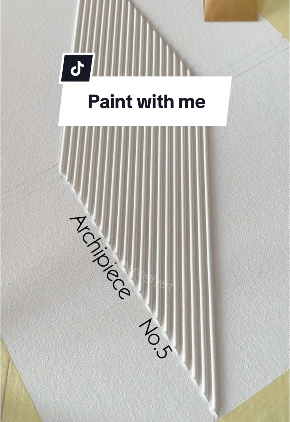 The paste used in this painting from the Archipiece Collection is a mix of polymer plaster and acrylic paint. The important thing is to balance the ratio of mediums. Too much acrylic paint will cause the lines to lose their shape. To learn more, join my Understanding Texture art course. You will learn how to create textured paintings with different mediums! Check the link in my bio 🥰 Stay creative! #texturedart #minimalisticart #arttiktok #contemporaryart #texturedpainting #texturedartwork #plasterart #texturepaste #obrazstrukturalny #anngryart #UnderstandingTexture