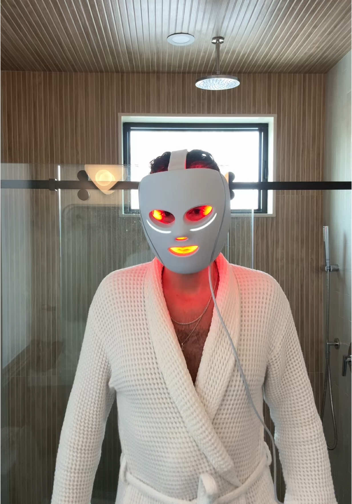 This mask is a game changer it’s soo good @Shark Beauty #SponsoredBySharkBeauty #SharkCryoGlow