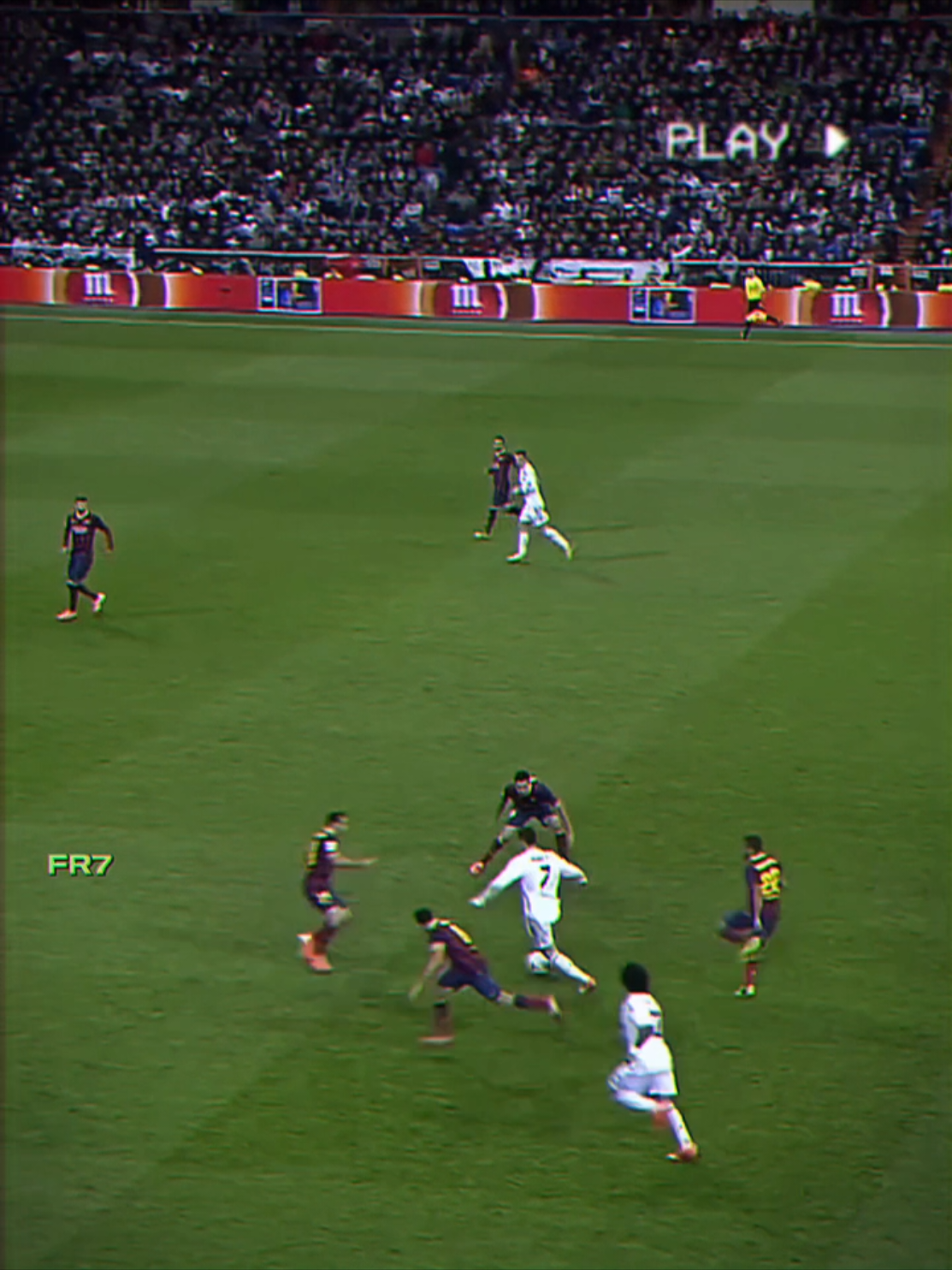 1 vs 4 ☠️😐 #vi̇ral #foryou #fyp #cristianoronaldo #realmadrid #barcelona 
