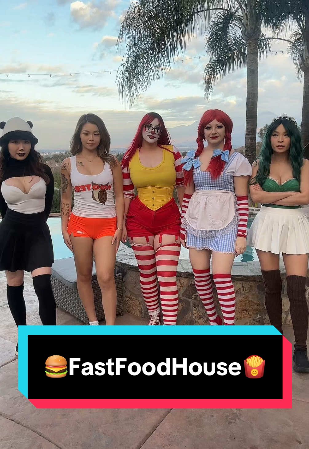 GIRLS ONLY. 😝 💅🏻 🍔 @AMII 🦋✨ @Emmi Xi @hellocathyz @Scuba Steph #FastFoodHouse #Wendys #McDonalds #Starbucks #fastfood #foodies #mukbang 