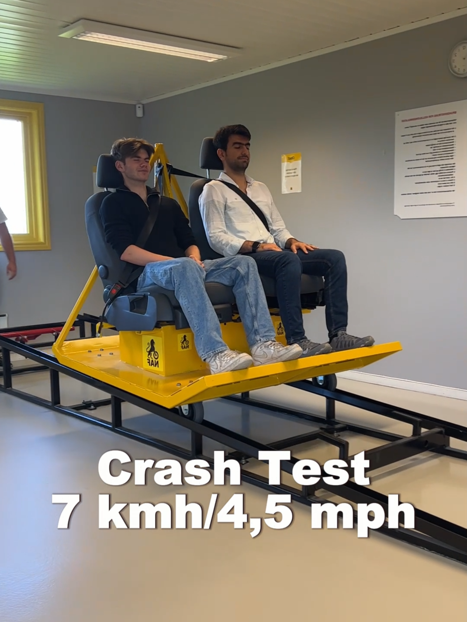 Crash Test 7 km/h #mrtraffiq #crashtest #crashsimulator #foryourpage #fyp #trafikkskole #foryour #drivingschool #автошкола #drivinglicense