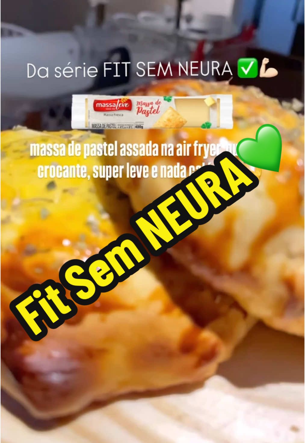 💚 Hamburguer de Frango fit usei massa de pastel assada na air fryer, que fica super leve e não é calórica! Perfeito para matar a vontade sem sair da dieta! 💪🏻✅💚🤝🚀 #airfryer #hamburger #saudavel 