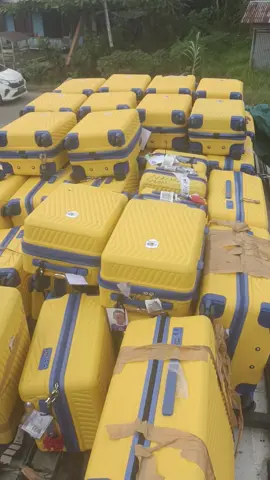 Maok nendang pintu oo minta belikan bis AC wkwk