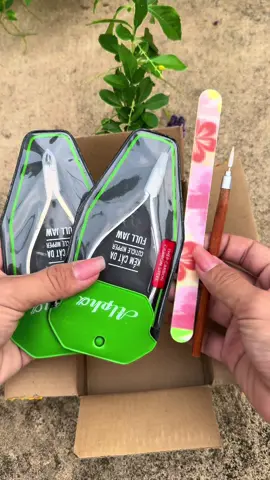 Trả lời @Nguyễn Điệp combo 4 món kềm làm móng chỉ 108k#emkieutaphoa #kemlammong #kemcatda #kemcatmong #kemlamnail 