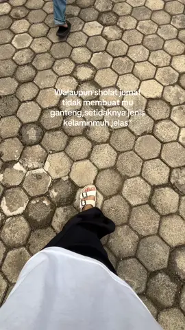 Jagan lupa bersyukur😊#fyp #fypviralシ #sholatjumat #qestion #sorotan #anakrantau #bersyukur #strywatsapp #fypmarowali_sulteng_bahodopi #dypdongggggggg 
