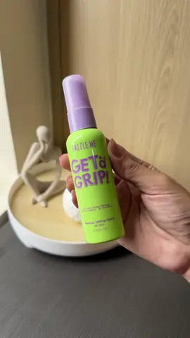Loving this dewy setting spray from @DAZZLE ME PHILIPPINES #settingspray #makeup #makeuptutorial #dazzleme #dazzlemesettingspray #trending #viral #fyp 