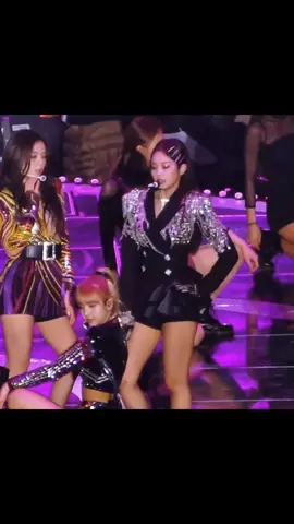 poor jennie... :( #Jennie  #jenniekim #panicattack #blackpinkjennie #fyp 