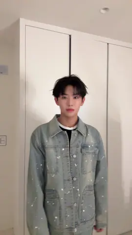 Strike pose✌🏼 #fyp#yichen 