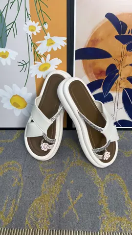 #womensshoes #shoesforwomen #shoes #highheels #sandals #casualshoes #beauty #beautiful #comfort #comfortable #soft #casual #fyp #foryou #fypシ #foryoupage #tiktok #trending #trend #tiktokindia