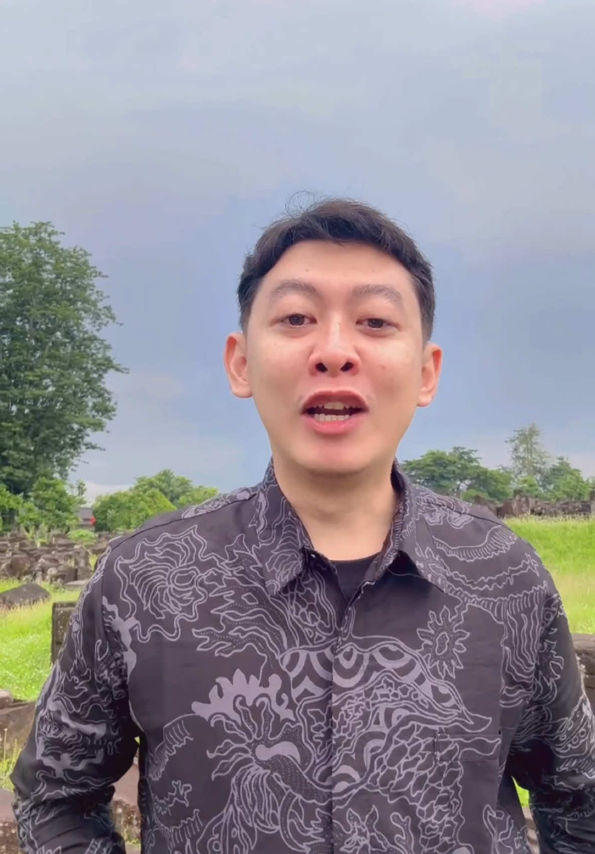 sido ngangkat prambanan kang🤣 @BATIKARKANZA.ID #bandingbandingke #viral #trending #fyp #foryoupage 