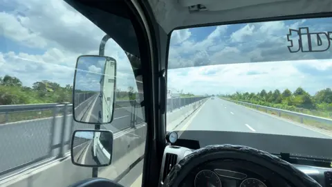 chill chill.🥰😙#xetaitiktok🚛 #xuhuongtiktok #xuhương #taixetre #nghenghiepcuatoi #team63cailay #sauriengmientay 